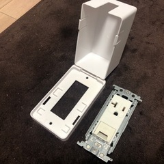 コンセントカバー　エアコンコンセントの画像