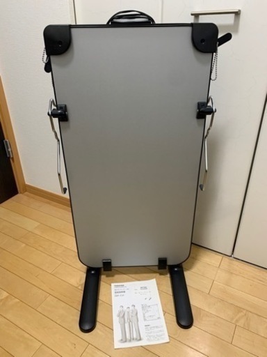東芝 TOSHIBA ズボンプレッサー HIP-T31 2009年製