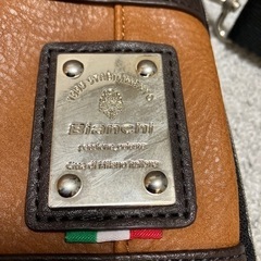 ビアンキ ショルダーバッグ レザーの画像