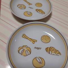 パン柄の小皿2枚