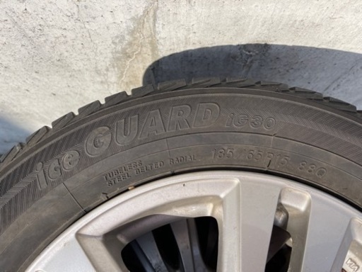 ｽﾀｯﾄﾞﾚｽﾀｲﾔ(ｱｲｽｶﾞｰﾄﾞ)(ﾎｲｰﾙ付)185/65R15