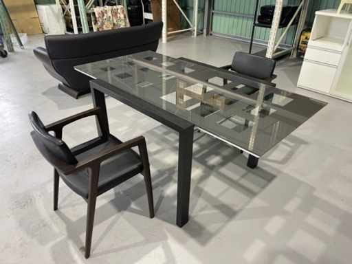 【高級品】ligne roset ダイニングテーブル FUJI FURNITURE チェア２脚 simple&modern 富士ファニチア リーン・ロゼ