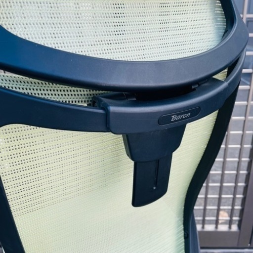 《売約済》オカムラ　okamura バロンチェア　baron エクストラハイバック　可動ヘッドレスト　ピスタチオグリーン　ライムグリー