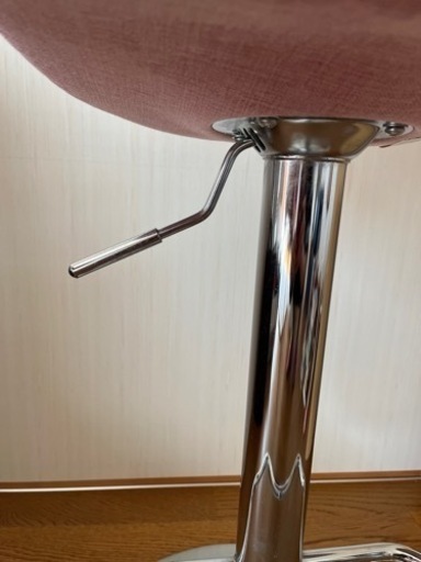 美品ピンクカウンター椅子