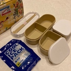 【新品未使用】お弁当箱　保冷バッグ　保冷剤の画像