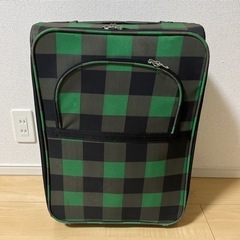 キャリーケース　緑　チェック