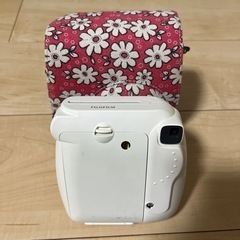 チェキカメラ　instax mini8+