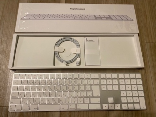 【美品】Magic Keyboard(テンキー付き 日本語)