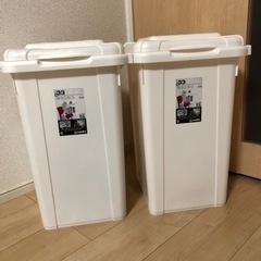 大容量33ℓ 蓋付きゴミ箱　2個連結•分離可能の画像
