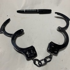 手錠　金属製手錠の画像