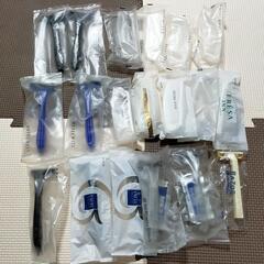 ヘアーブラシ＆カミソリのセット！の画像