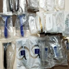 ヘアーブラシ＆カミソリのセット！の画像