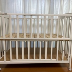 カトージ　ベビーベッド の画像
