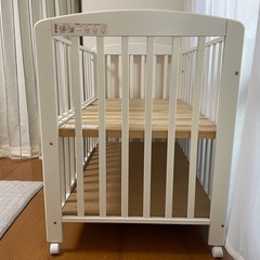 カトージ　ベビーベッド の画像