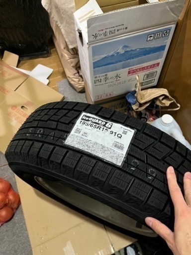 新品15インチスタッドレスタイヤ4本