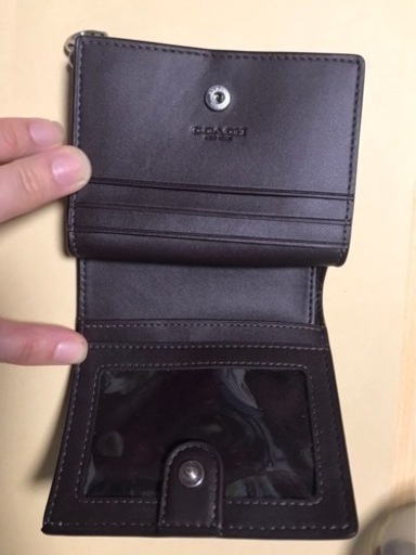 コーチ二つ折り財布^_^お値下げ致します！他の出品よりジモティさんでは、お安くしてます！6000円からお値下げ5000円^_^
