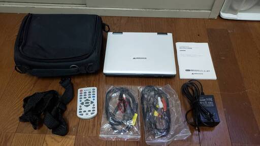 GREEN HOUSE ポータブルDVDプレーヤー　GH-PDV730W DVDの再生が出来ました。　バッテリーパック無し