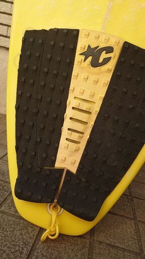 ジャスティスショートボードサーフボード JAPAN 2002サイズ 5’11 ※表記なし　181.5cm x 47cm x 4.5cmハードケース付