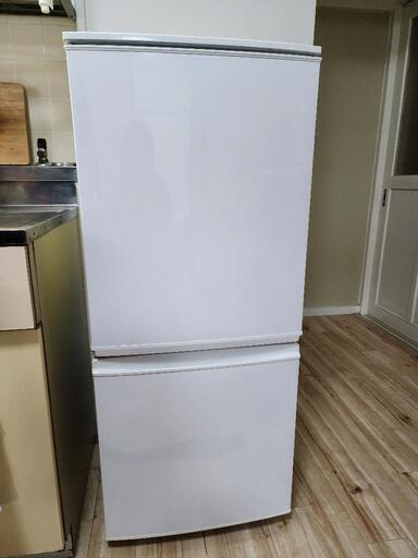 SHARP製　冷蔵庫　137L  2015年製