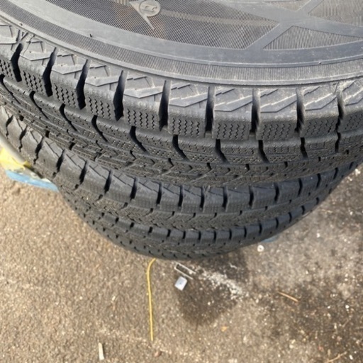 アルミ付き冬タイヤ　175/80R15