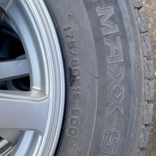 アルミ付き冬タイヤ　175/80R15