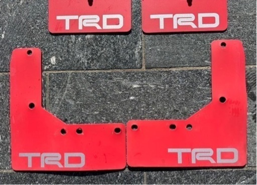 ★送料込★ TRD マッドフラップ ハイエース用
