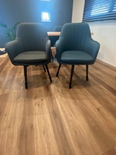 回転式のダイニングチェア4脚