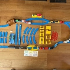 お話し中　
すぐに遊べるトーマスセットです🚂の画像