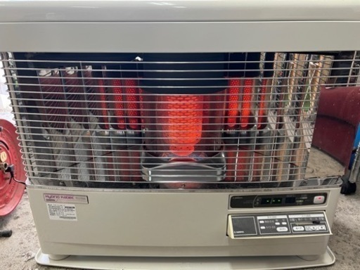 北海道旭川市 サンポット 2017年製 FFR-7010RF FF式石油ストーブ 取説付き 動作確認済み