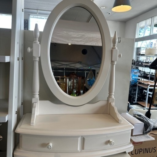 可愛らしい⭐︎引き出し付！化粧台！　姫系