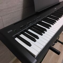 KAWAI カワイ　電子ピアノ　ES110 B ブラック　美品　X型スタンド付き ペダル有り 88鍵盤の画像