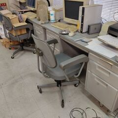 さいたま市オフィス用品机、椅子、テーブル、書庫、棚