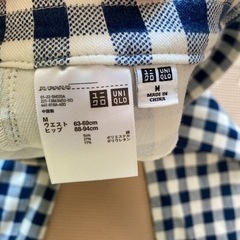 ユニクロ　七分レギンスパンツ　Mの画像