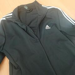 〈お値下げ〉パーカーなど4枚セットの画像