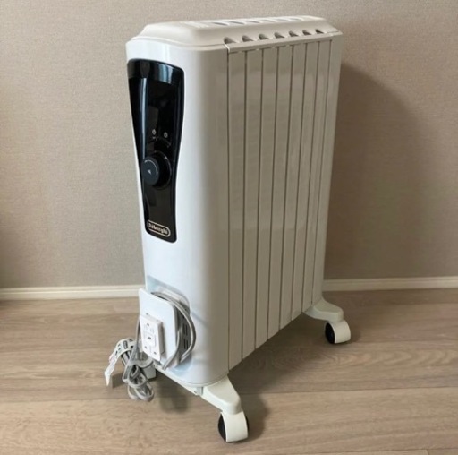 【商談中】数回使用　デロンギ オイルヒーターDeLonghi  RHJ65L0712