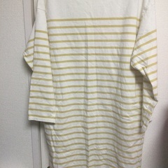 ユニクロ　レディースロングTシャツ