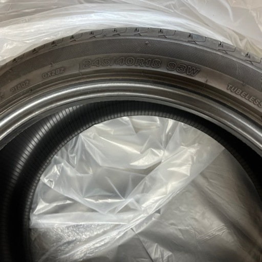 18インチサマータイヤ　245/40R18