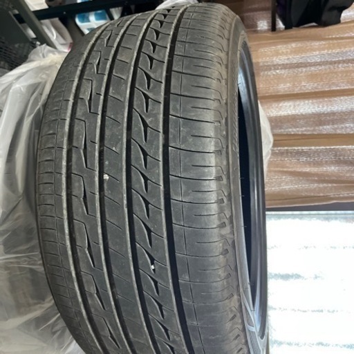 18インチサマータイヤ　245/40R18 