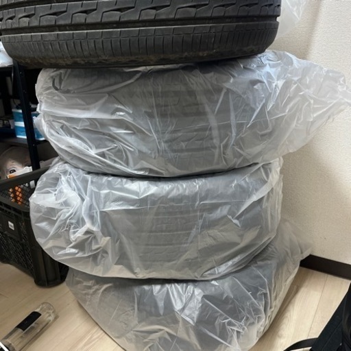 18インチサマータイヤ　245/40R18 