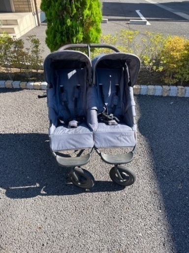 双子ベビーカー　エアバキー　ココダブル