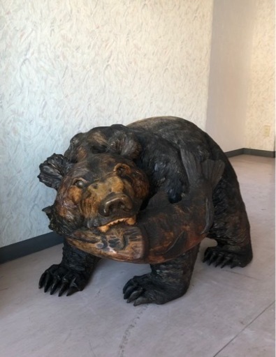 木彫り熊　実物大　巨大な熊
