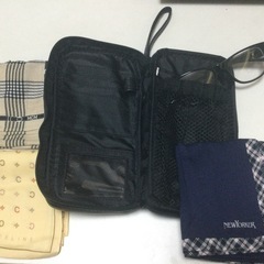 ポーチ、メガネ(度なし)、ハンカチ3枚のセット