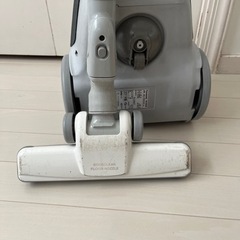 【中古品】掃除機　450W パナソニック　2011年製の画像