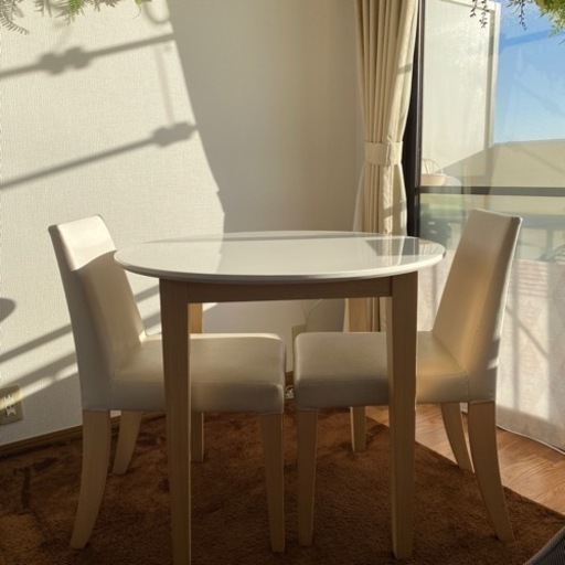 【お譲り決定しました】✨東京インテリア✨ダイニングテーブルと椅子2脚✨