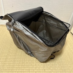 【取引中】自転車後ろカゴ　取付金具付き　レインカバー、防犯カバー付き