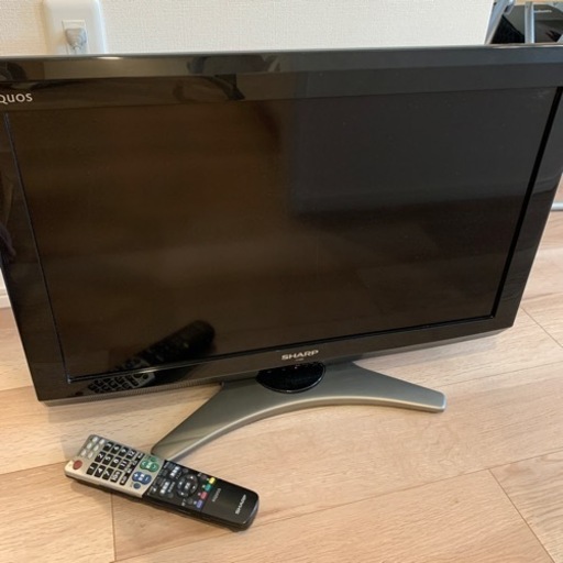 SHARP液晶カラーテレビ　26V 2011年製