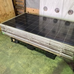 太陽光パネルの画像