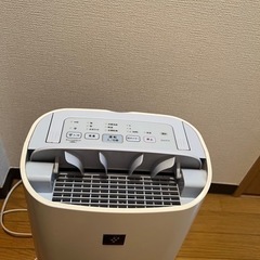 受け渡し決定→SHARP/シャープ 衣類乾燥除湿機 【CV-F71-W】B05N の画像