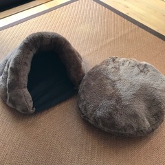 Bwiv 猫 犬 小動物 ペット用寝袋 ドーム ブラウン Mの画像