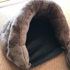 Bwiv 猫 犬 小動物 ペット用寝袋 ドーム ブラウン Mの画像